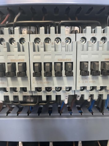 Contactor (Switch)(1)